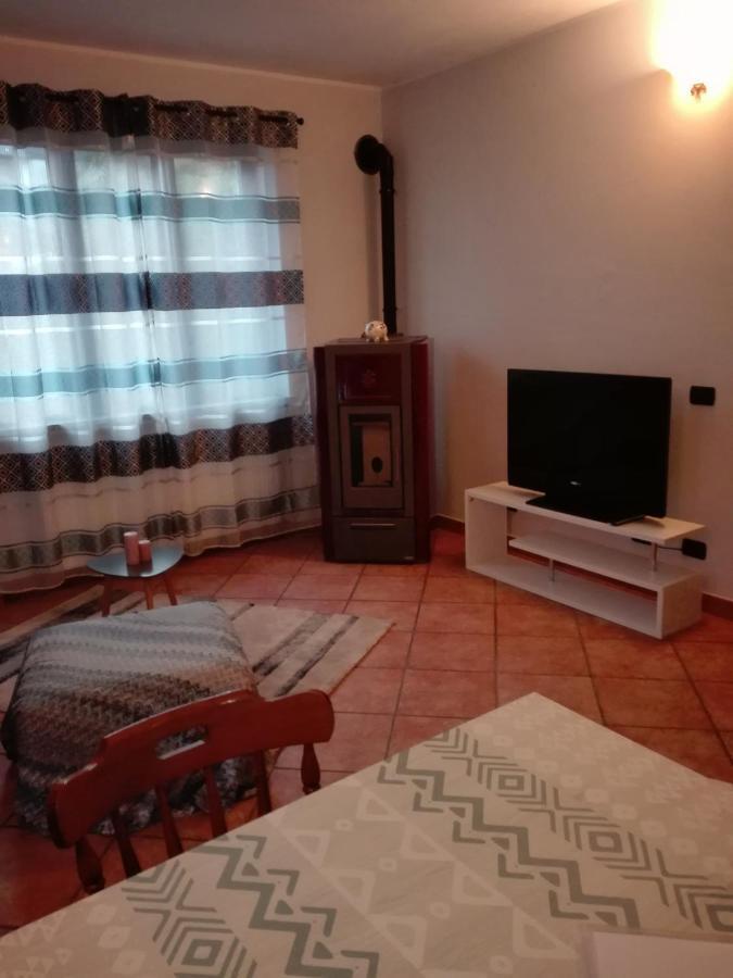 Casa Vacanza Il Glicine 카살레 코르테 세로 외부 사진